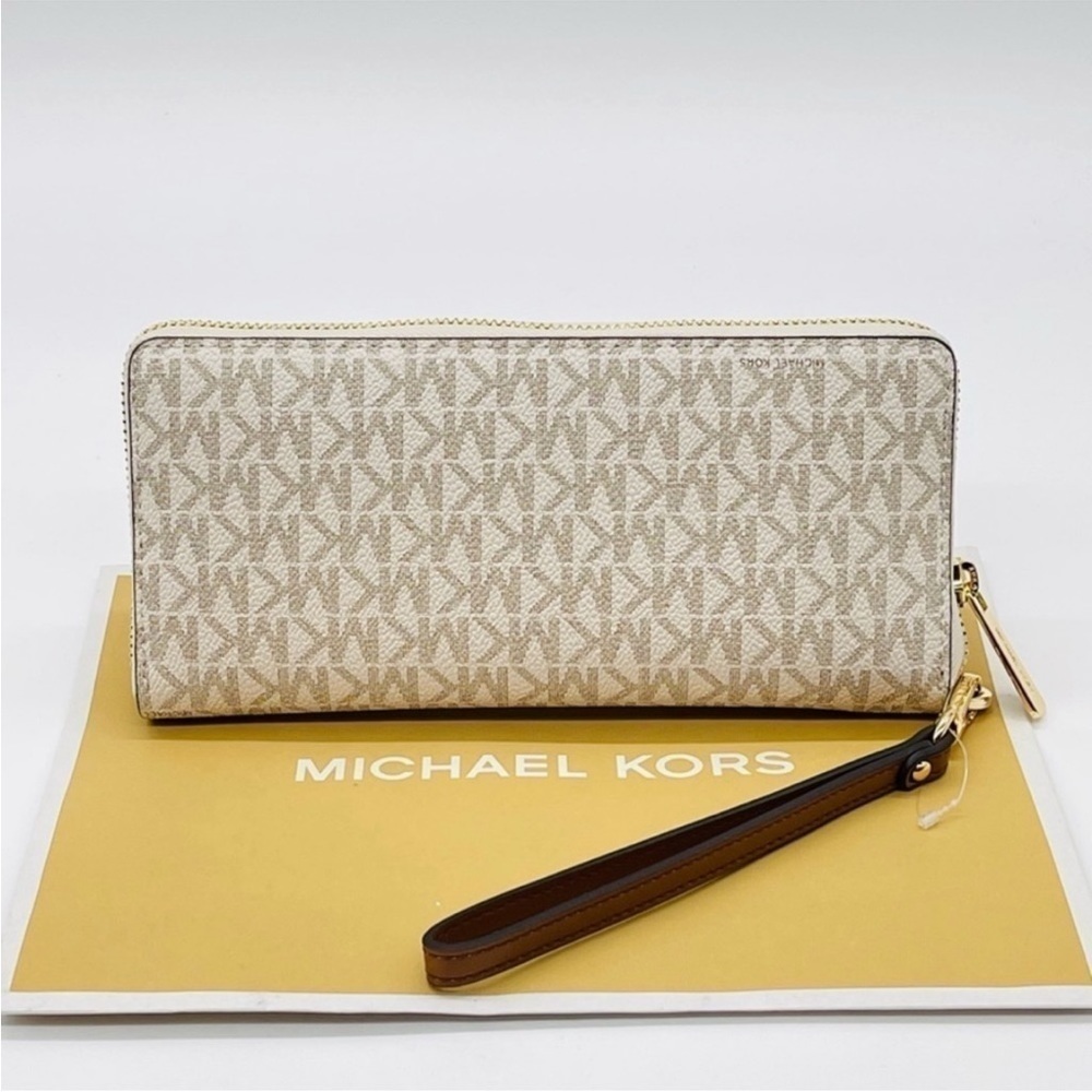 Michael Kors Large Continental Wallet
Wristlet Vanilla/Brown - Picture 5 of 9